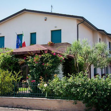 باستيا أومبرا P&P Assisi Camere المظهر الخارجي الصورة