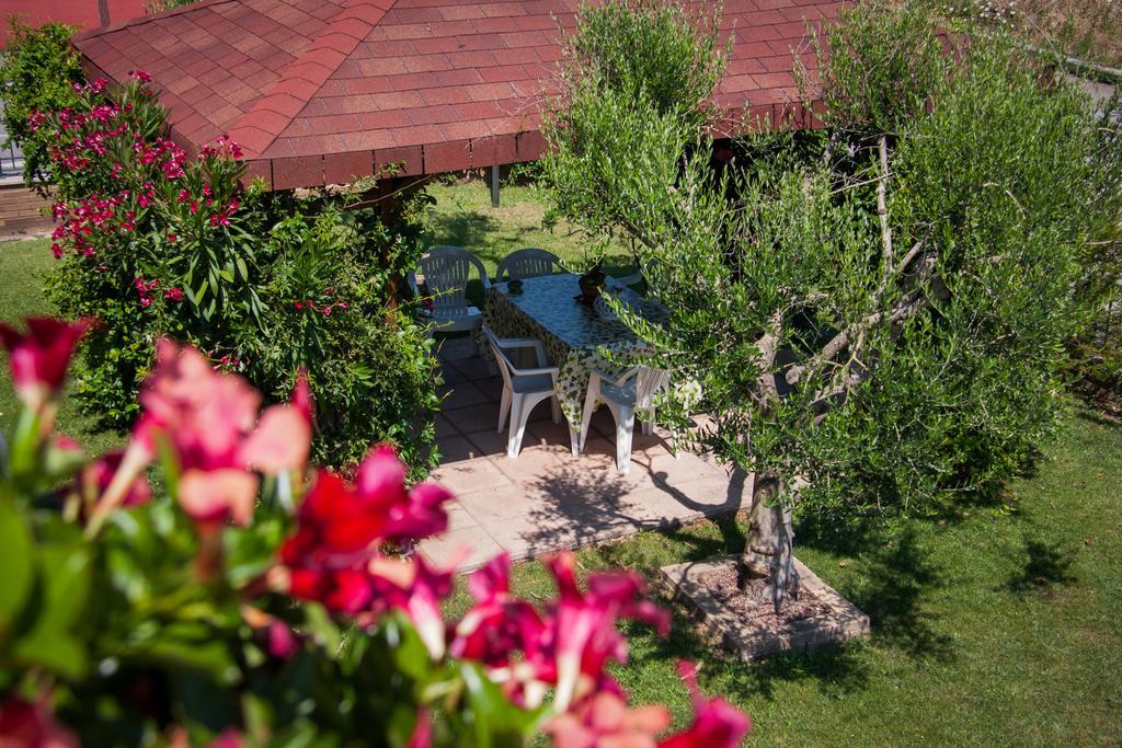 باستيا أومبرا P&P Assisi Camere المظهر الخارجي الصورة